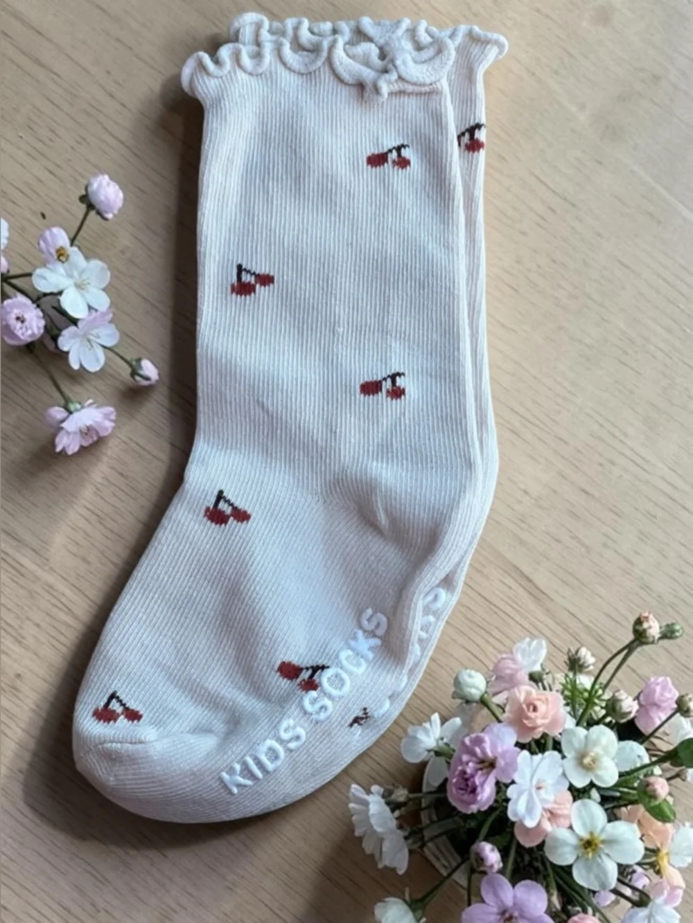 Cute Cherry Pattern Kids Socks - soft cream - Picture 4 of 12